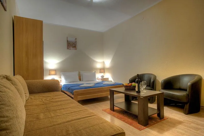 Prodaja, ugostiteljski objekat, 1723m², Buljarica, Budva