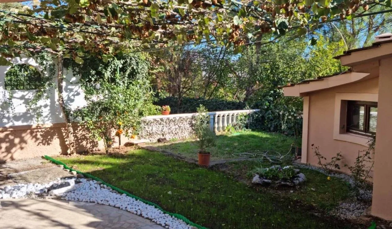 Izdavanje, trosoban stan, 110m², Gorica C, Podgorica