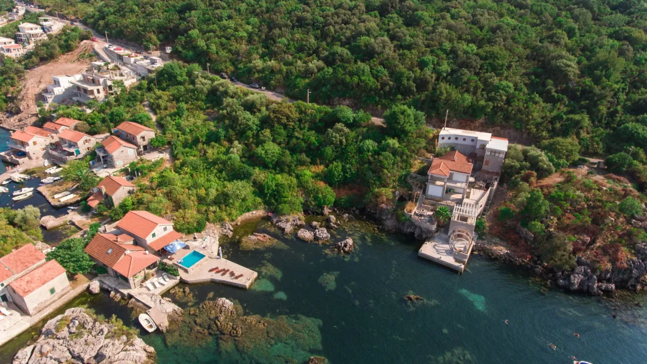 Prodaja, plac, 1506m², Kakrc, Tivat