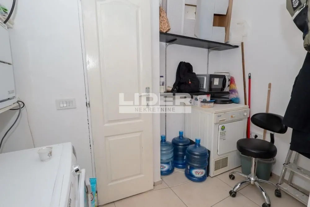 Sale, office space, 38m², Stari Grad, Beograd