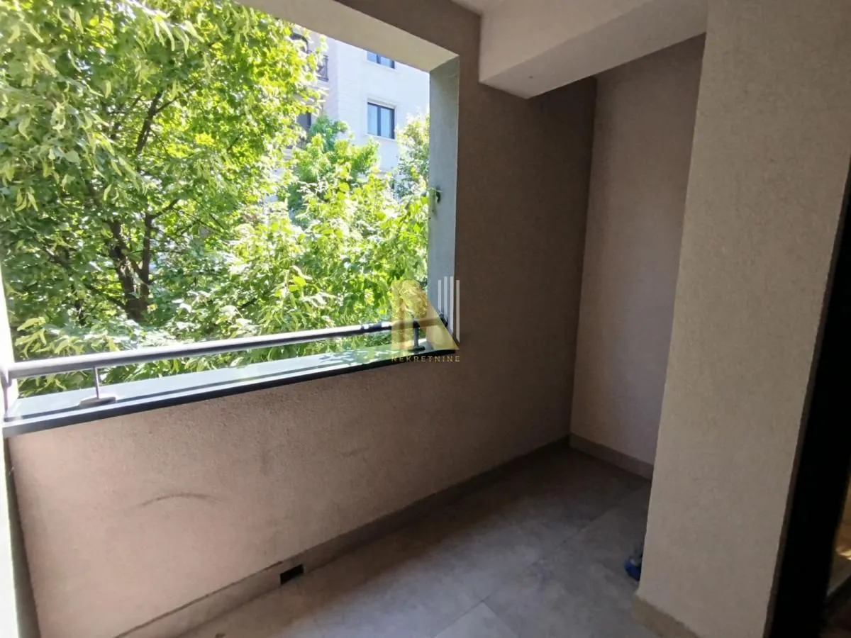 Izdavanje, dvosoban stan, 61m², Socijalno, Novi Sad Sve Podlokacije