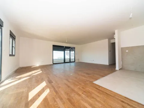 Prodaja, trosoban stan, 131m², Bar, Crna Gora - image 2