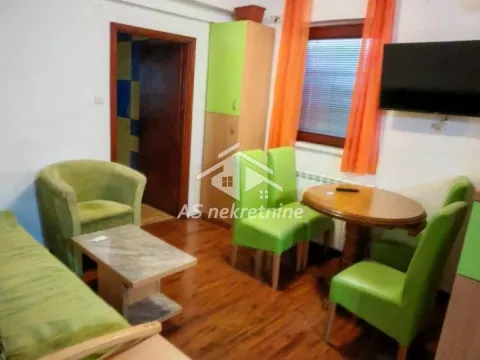 Izdavanje, dvosoban stan, 40m², Čukarica, Beograd - image 2