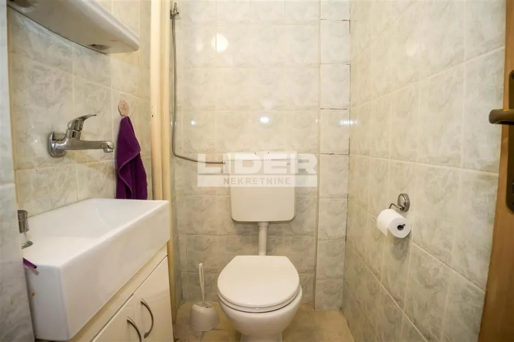 Prodaja, trosoban stan, 69m², Čukarica, Beograd