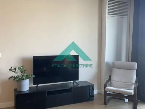 Rent, three bedroom apartment, 89m², Savski Venac, Beograd - image 10