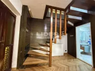 Izdavanje, kuća, 150m², Savski Venac, Beograd - image 19