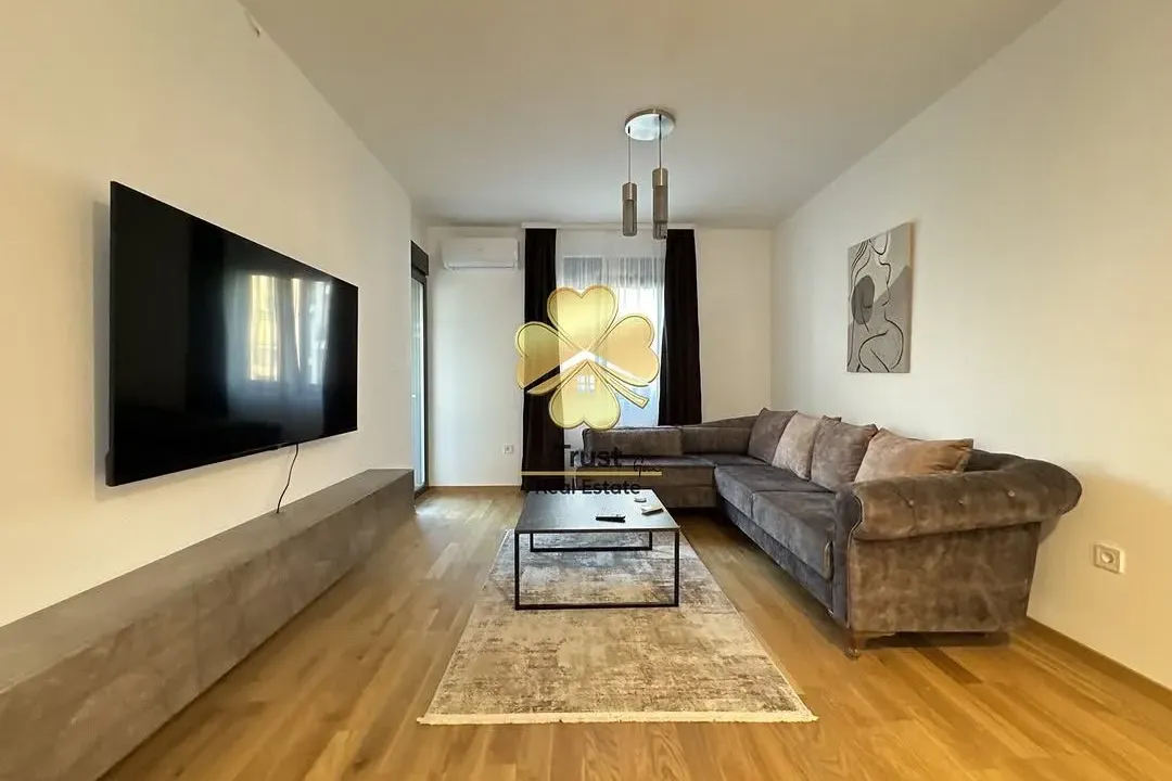 Izdavanje, dvosoban stan, 70m², City Kvart, Podgorica