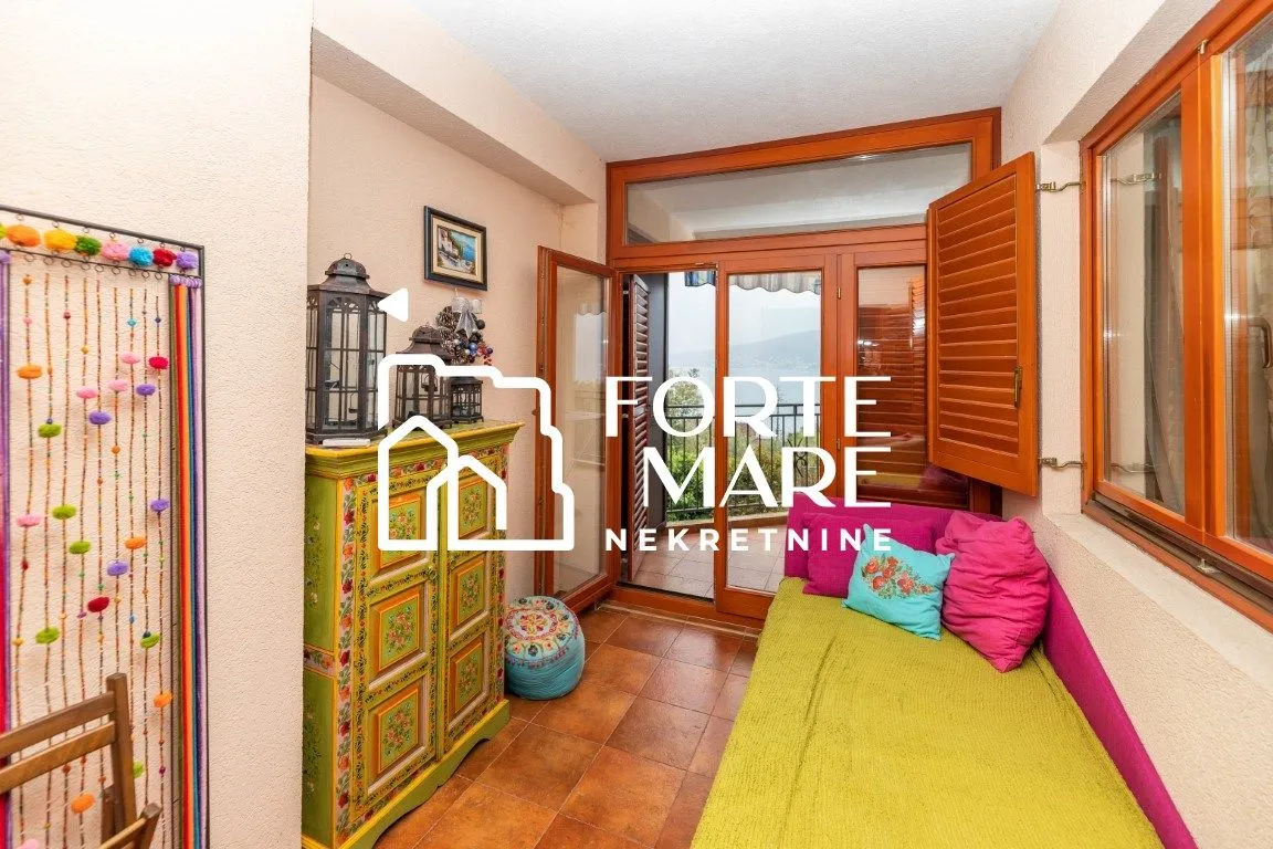 Prodaja, jednosoban stan, 63m², Baošići, Herceg Novi