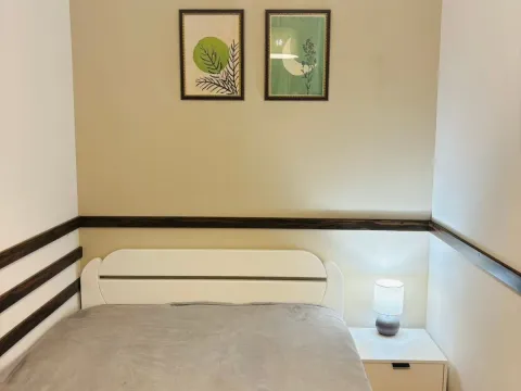 Izdavanje, jednosoban stan, 40m², Centar, Budva - image 12