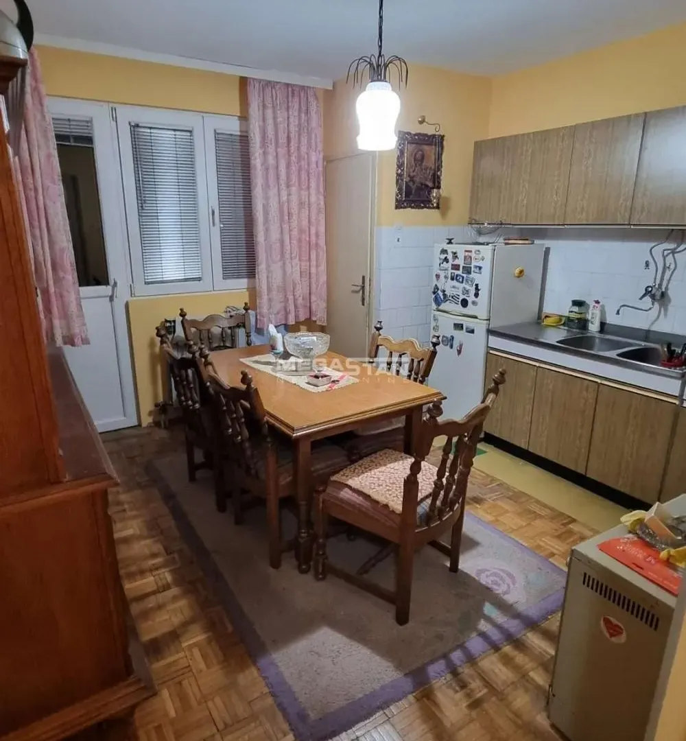 Izdavanje, dvosoban stan, 56m², Čukarica, Beograd