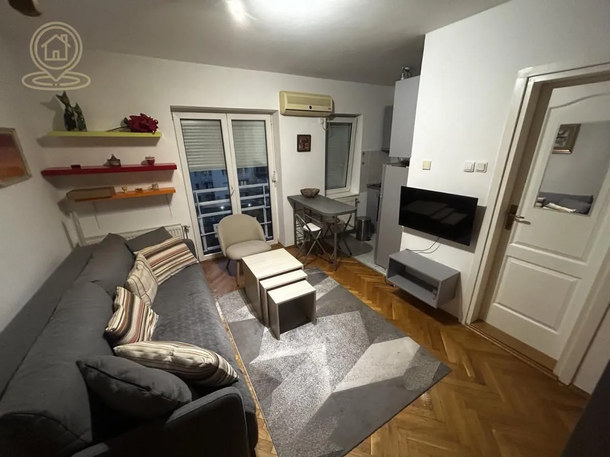 Izdavanje, jednosoban stan, 38m², Centar, Novi Sad