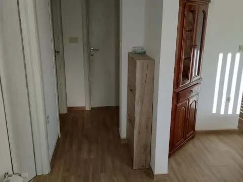 Rent, two bedroom apartment, 60m², Zelenika, Herceg Novi - image 8