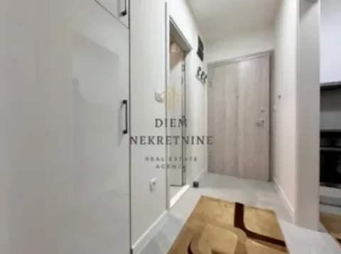 Izdavanje, garsonjera, 30m², Central Point, Podgorica - image 2