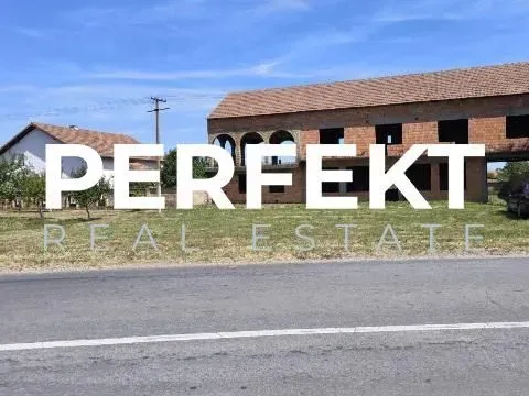 Sale, house, 400m², Samoš, Kovačica - image 4