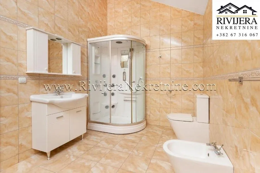 Sale, house, 396m², Kotor, Crna Gora