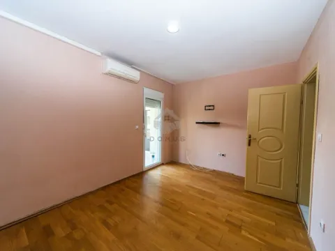Izdavanje, dvosoban stan, 70m², Zabjelo, Podgorica - image 4