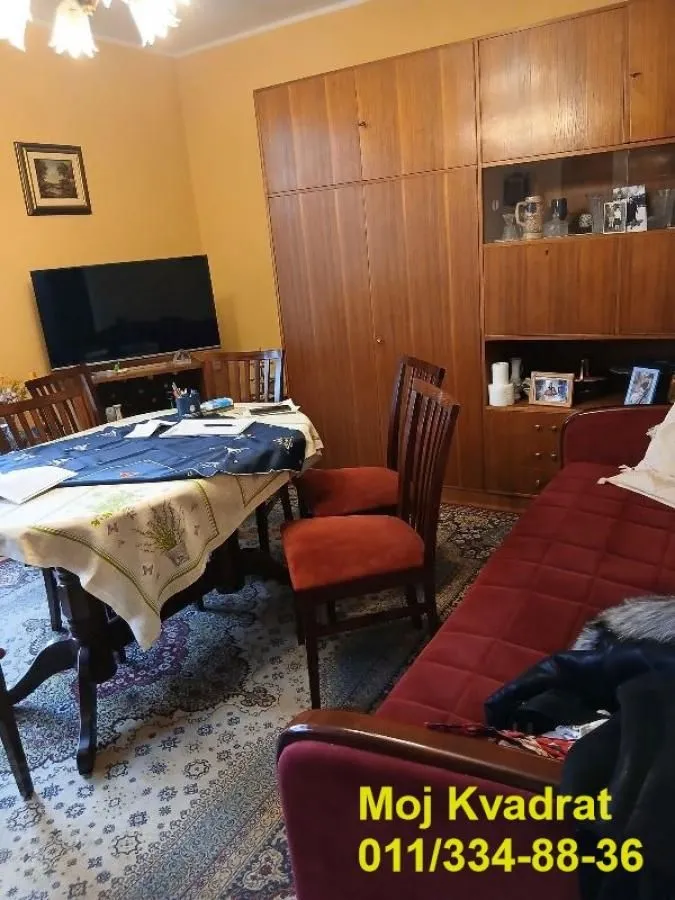 Sale, two bedroom apartment, 65m², Kalenić Pijaca, Vračar Sve Podlokacije