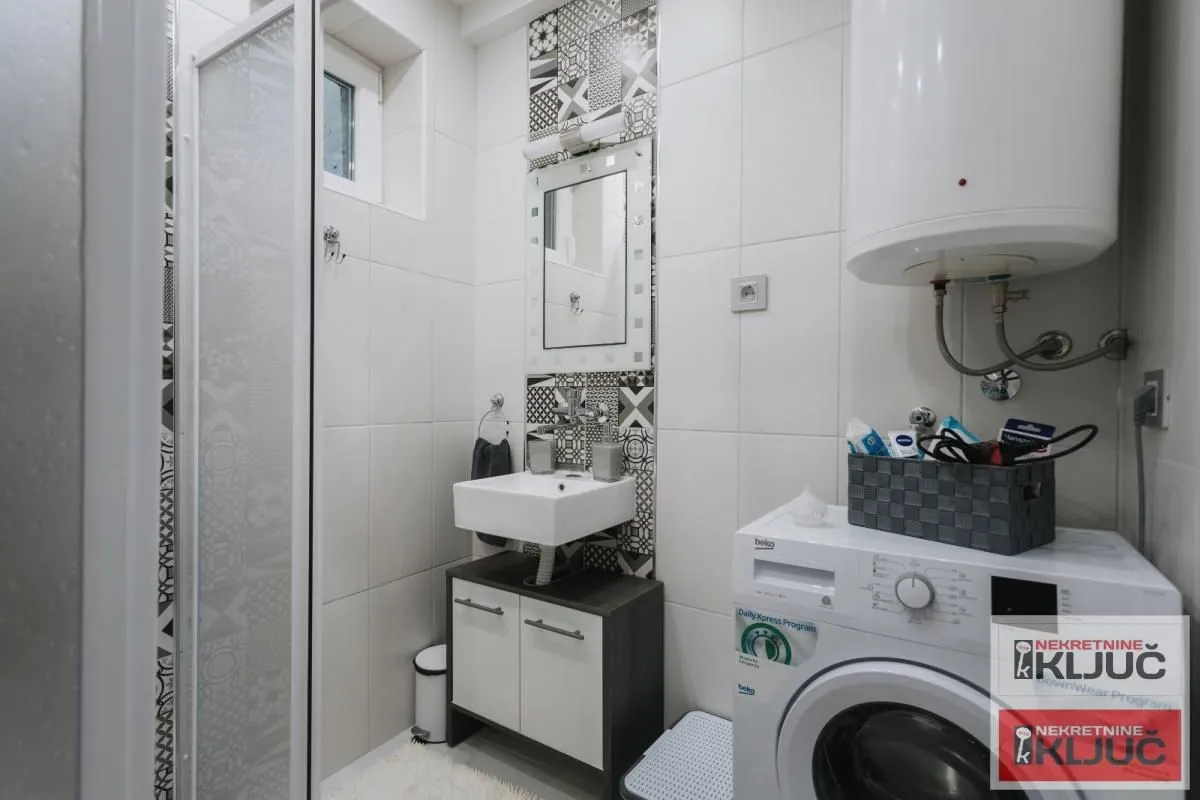 Prodaja, jednosoban stan, 38m², Centar, Novi Sad