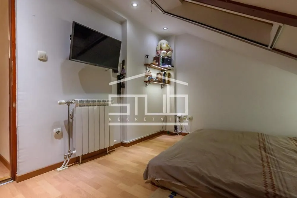 Sale, four bedroom apartment, 105m², Stari Grad, Beograd