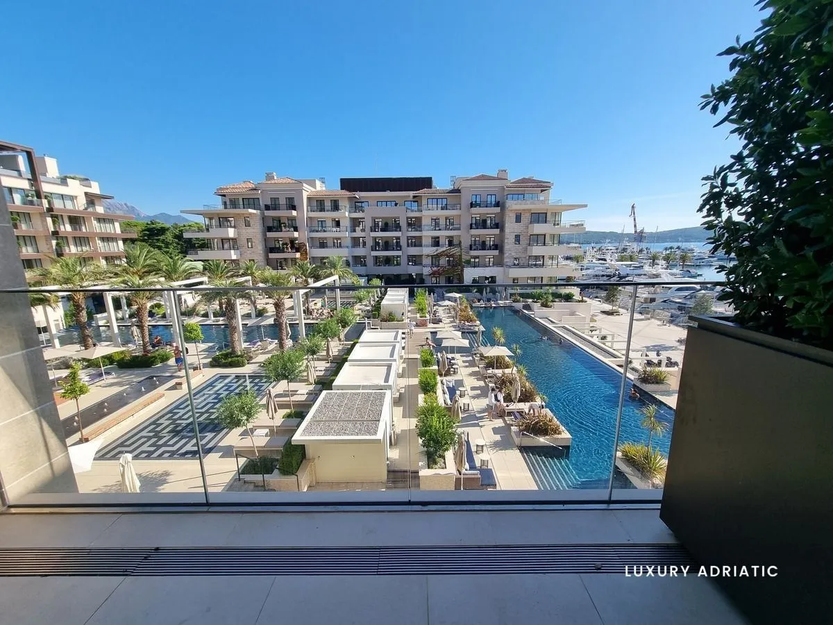 Sale, two bedroom apartment, 187m², Tivat, Crna Gora