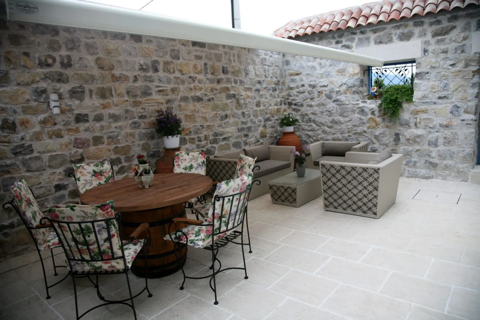 Sale, house, 120m², Tivat, Crna Gora