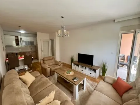 Izdavanje, jednosoban stan, 49m², Central Point, Podgorica - image 8