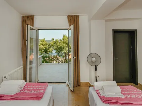 Sale, two bedroom apartment, 96m², Kamenari, Herceg Novi - image 8