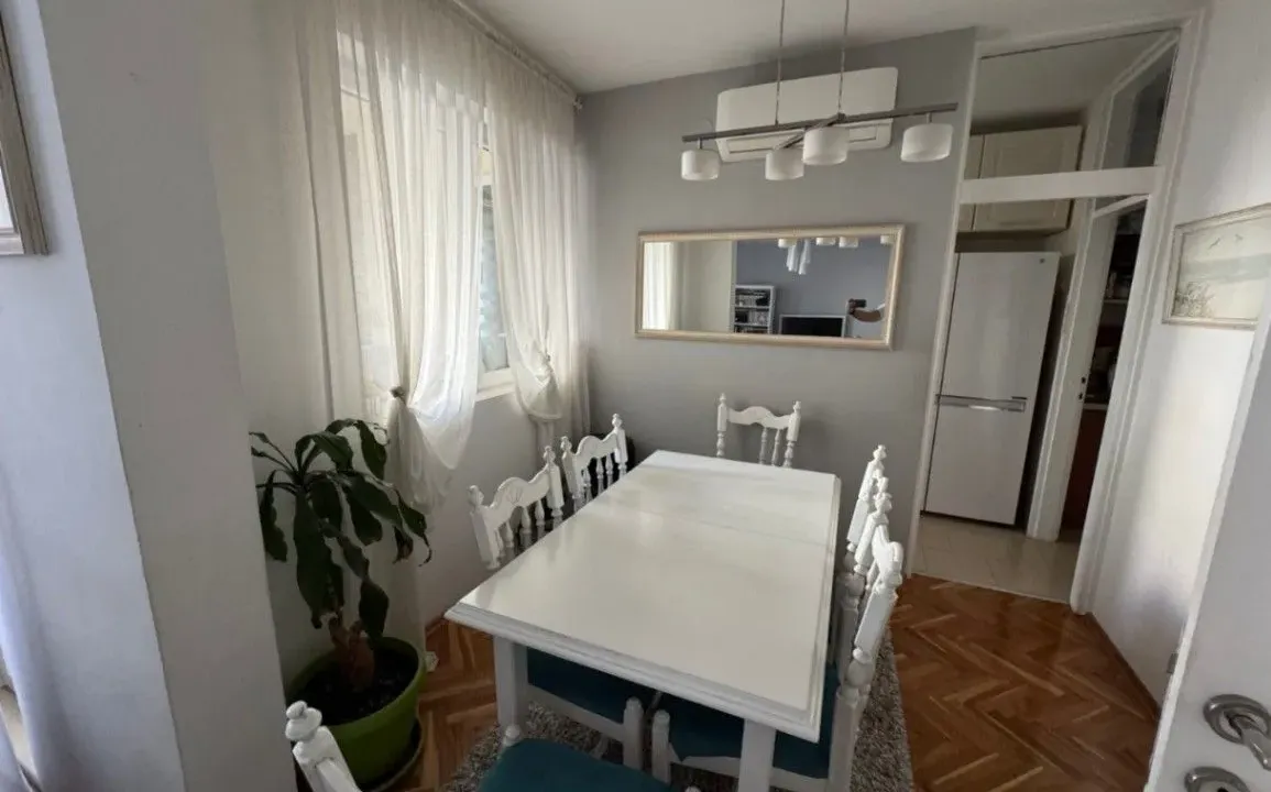 Prodaja, trosoban stan, 87m², Blok 6, Podgorica