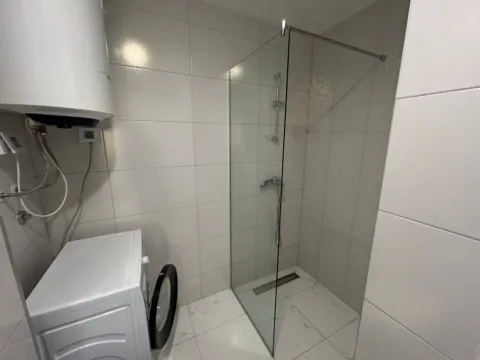 Izdavanje, jednosoban stan, 48m², Stari Aerodrom, Podgorica - image 8