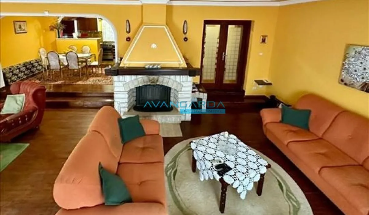 Izdavanje, stan, 250m², Sopot, Beograd