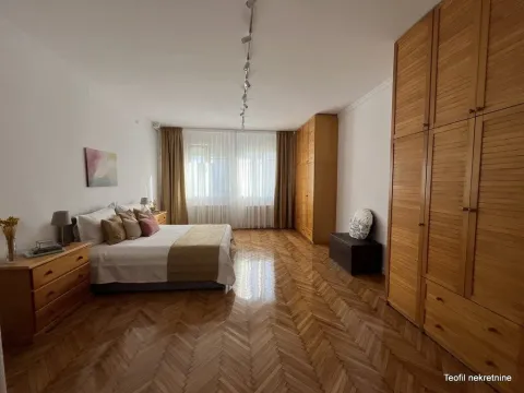 Izdavanje, dvosoban stan, 96m², Stari Grad, Beograd - image 13