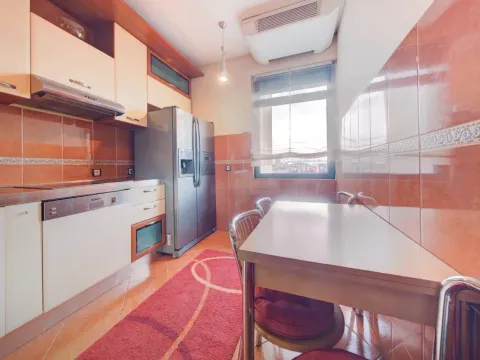 Prodaja, dvosoban stan, 84m², Centar, Podgorica - image 10