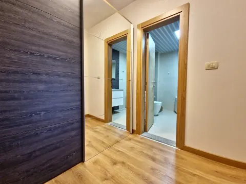 Rent, two bedroom apartment, 110m², Bečići, Budva - image 10