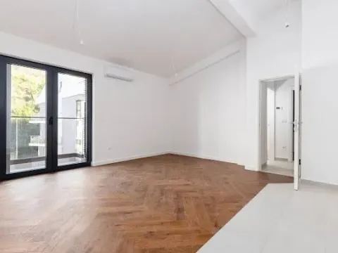 Prodaja, jednosoban stan, 42m², Tivat, Crna Gora - image 2