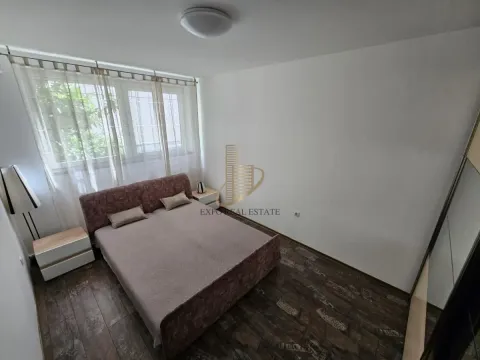 Izdavanje, trosoban stan, 60m², Centar, Novi Sad - image 9