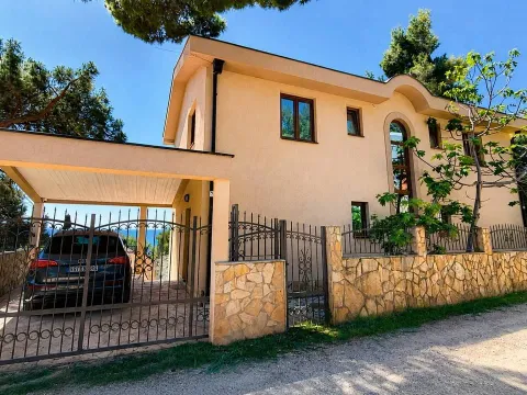 Prodaja, kuća, 240m², Šušanj, Bar - image 2