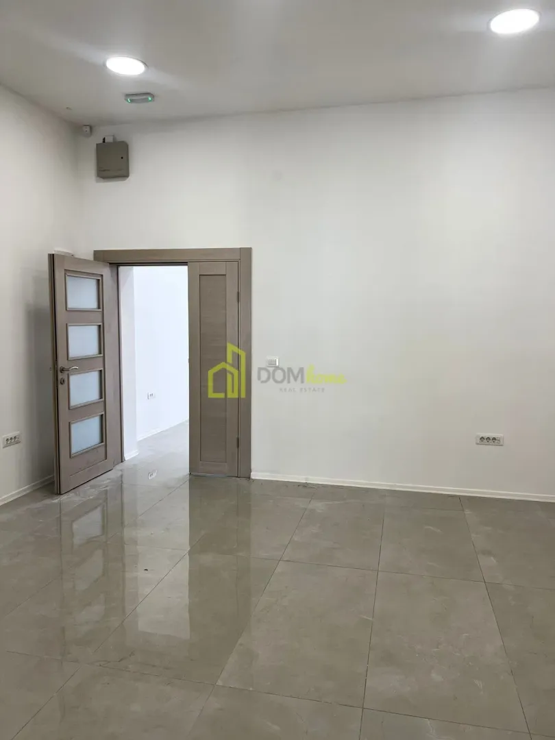 Rent, office space, 55m², Centar, Podgorica
