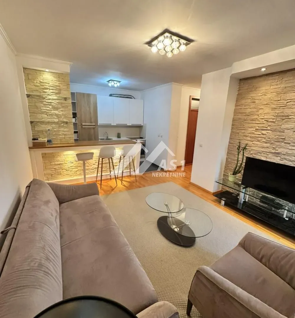 Izdavanje, dvosoban stan, 55m², Novi Sad Sve Podlokacije, Novi Sad