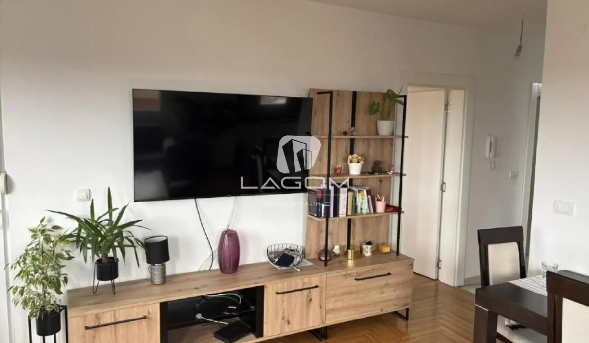 Prodaja, trosoban stan, 59m², Ledine, Beograd