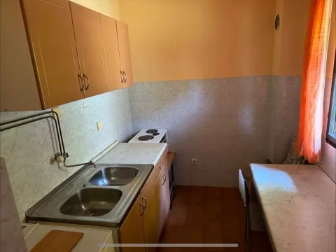 Prodaja, kuća, 250m², Tivat, Crna Gora - image 2