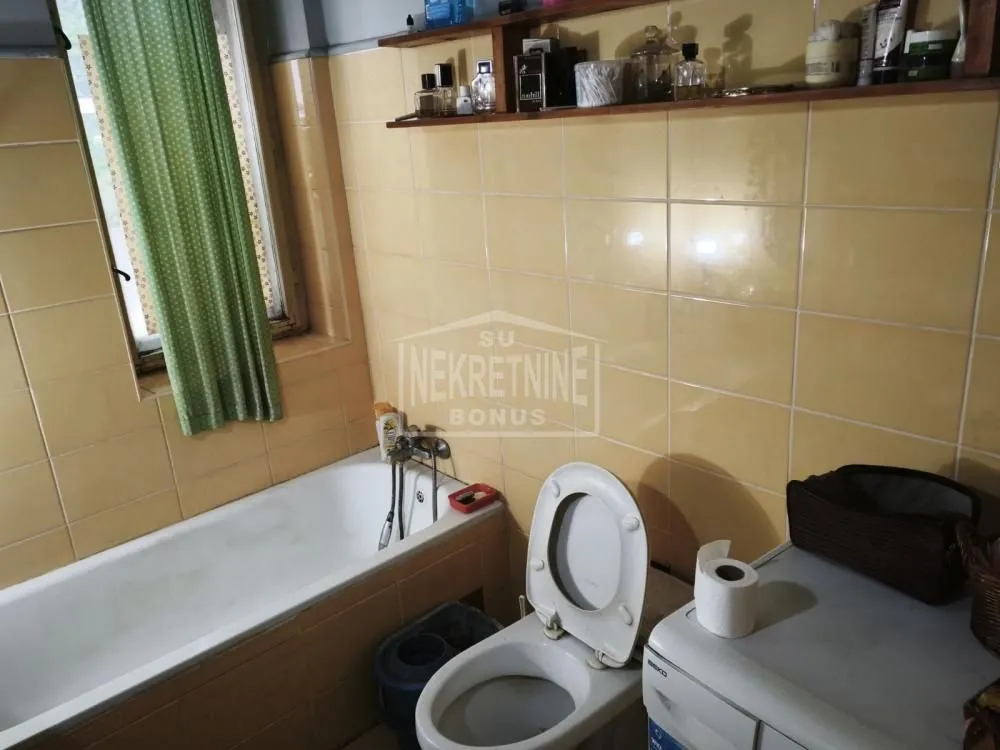 Prodaja, trosoban stan, 92m², Kertvaroš, Subotica