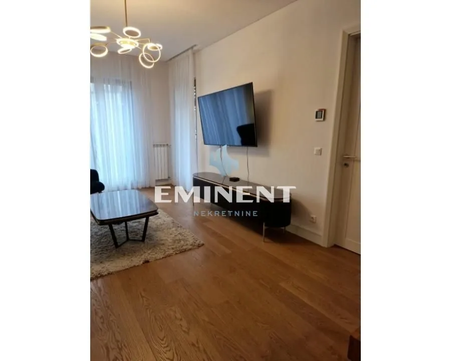 Rent, two bedroom apartment, 60m², Savski Venac, Beograd