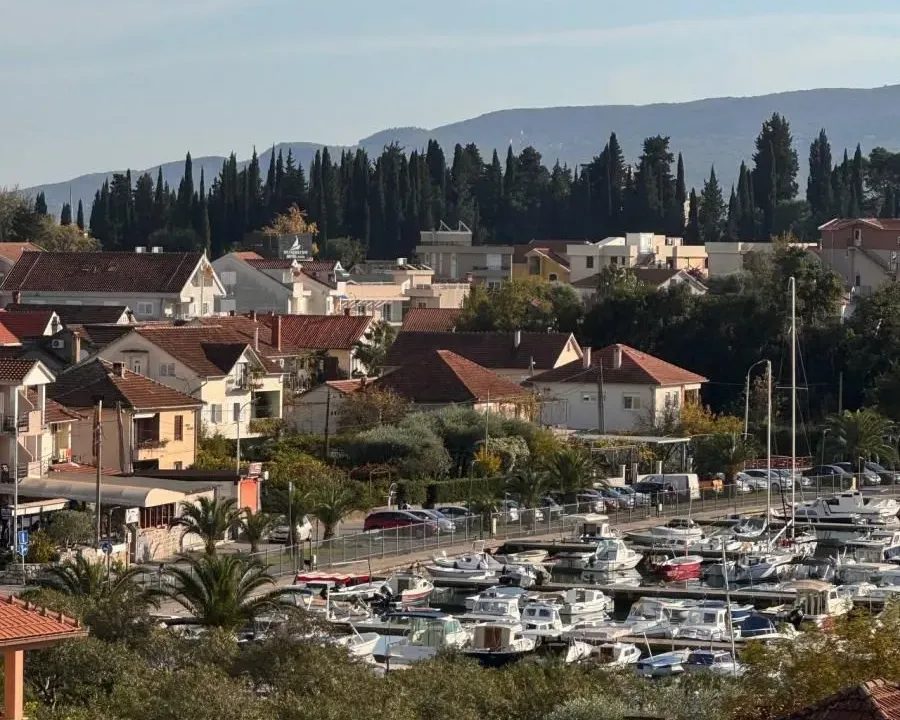 Sale, two bedroom apartment, 68m², Centar, Tivat