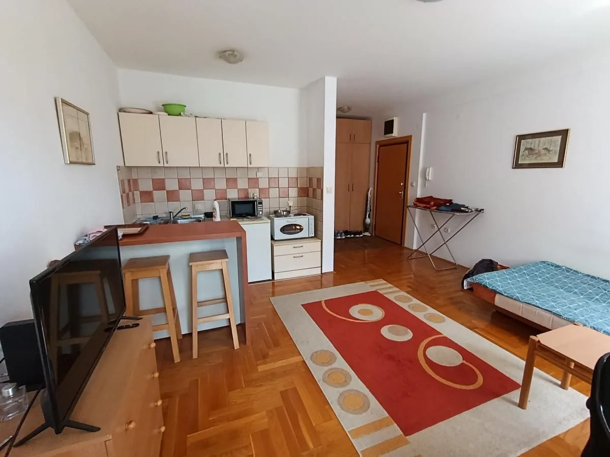 Prodaja, garsonjera, 32m², Centar, Novi Sad
