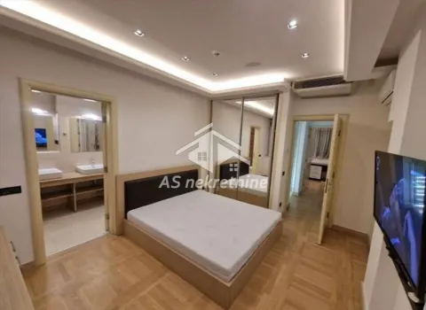 Izdavanje, četvorosoban stan, 148m², Savski Venac, Beograd - image 12