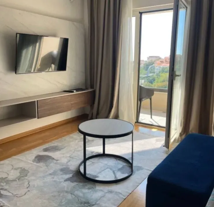 Izdavanje, garsonjera, 34m², Budva, Crna Gora
