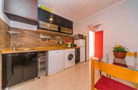 Sale, one bedroom apartment, 48m², Rafailovići, Budva - image 9