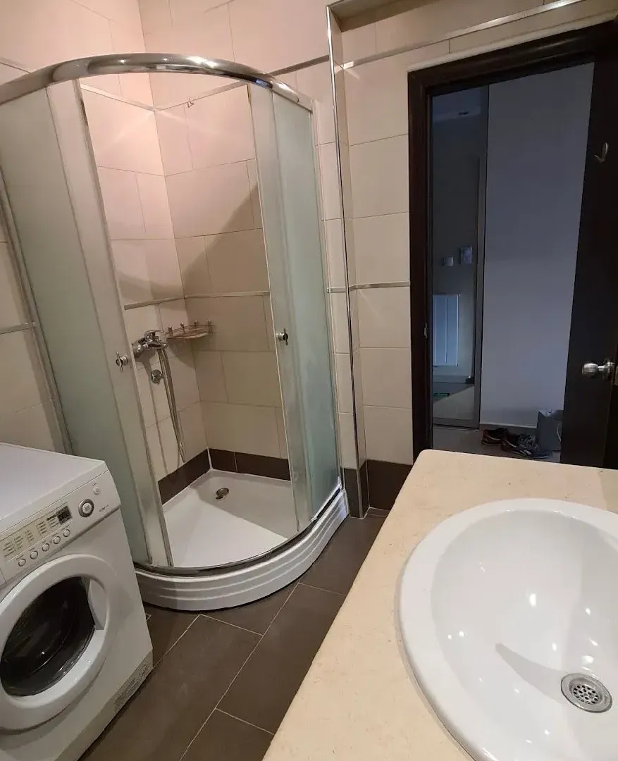 Izdavanje, dvosoban stan, 55m², Vračar Sve Podlokacije, Beograd