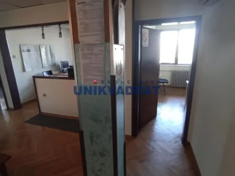 Izdavanje, poslovni prostor, 80m², Banovo Brdo, Beograd - image 12