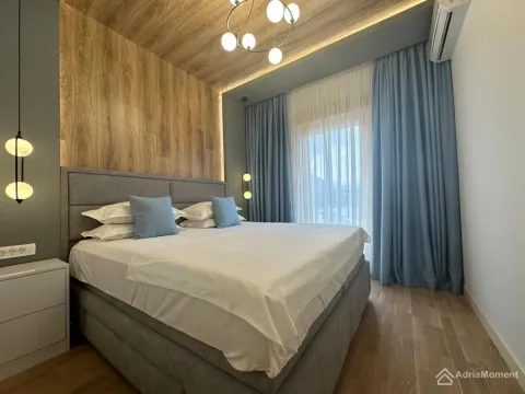 Prodaja, jednosoban stan, 54m², Dobrota, Kotor - image 9